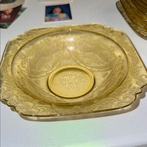 Federal Glass Depression Yellow Glass Bowl
